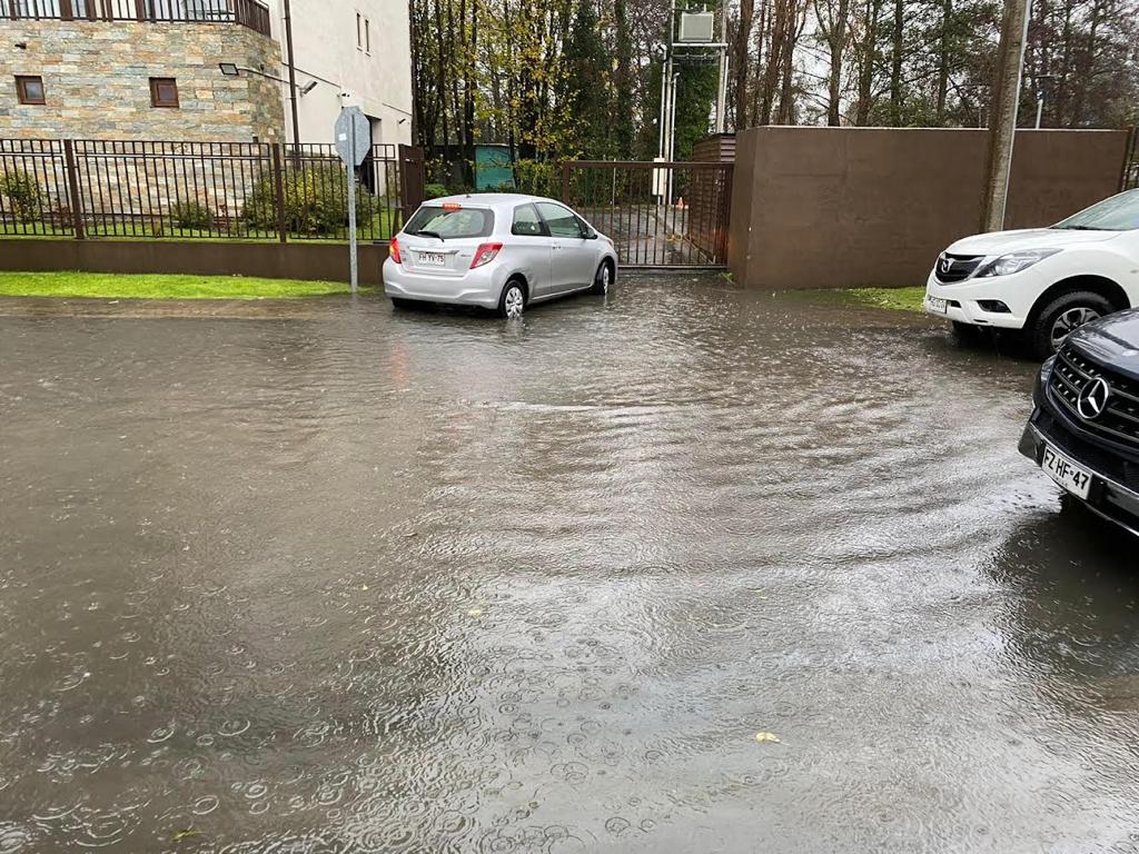 Evalúan mejoras del sistema colector de aguas lluvias de Puerto Varas