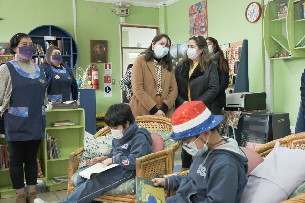 Inasistencia escolar disminuye en Los Lagos